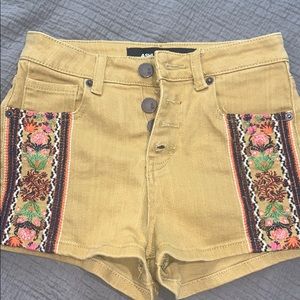 Tan denim short w/ multicolor embroidery- US 24.
